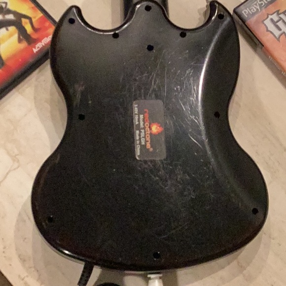 Guitar Hero Ps2 Guitar Wired PlayStation 2 & 4 Games Red Octane World Tour Rock - Picture 7 of 16